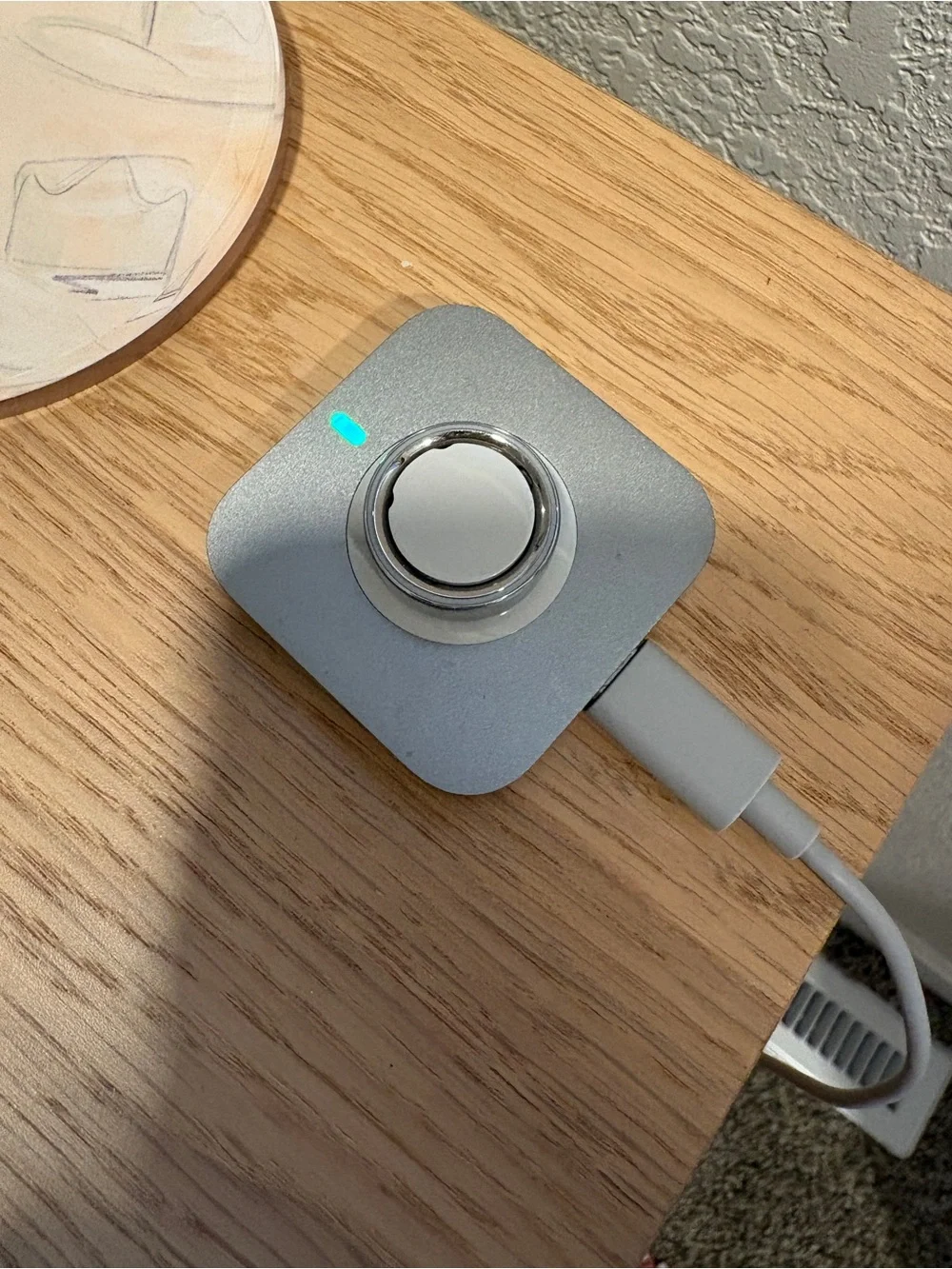 Oura Silver Ring + Magnetic Charging Dock with Green LED